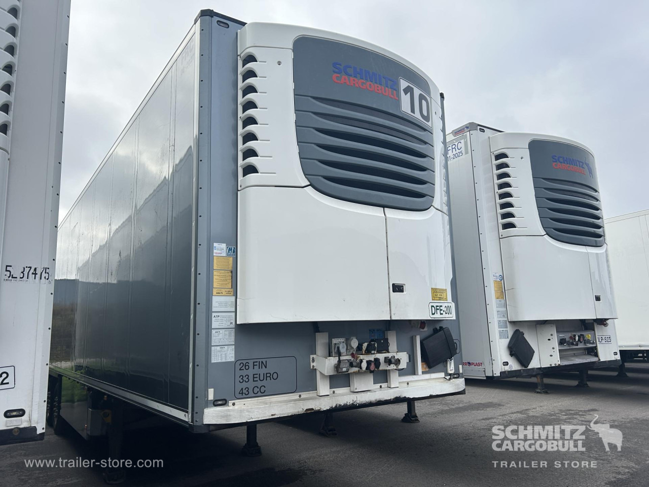 SCHMITZ Reefer Multitemp Taillift - Izotermička poluprikolica: slika 1 SCHMITZ Reefer Multitemp Taillift - Izotermička poluprikolica: slika 1