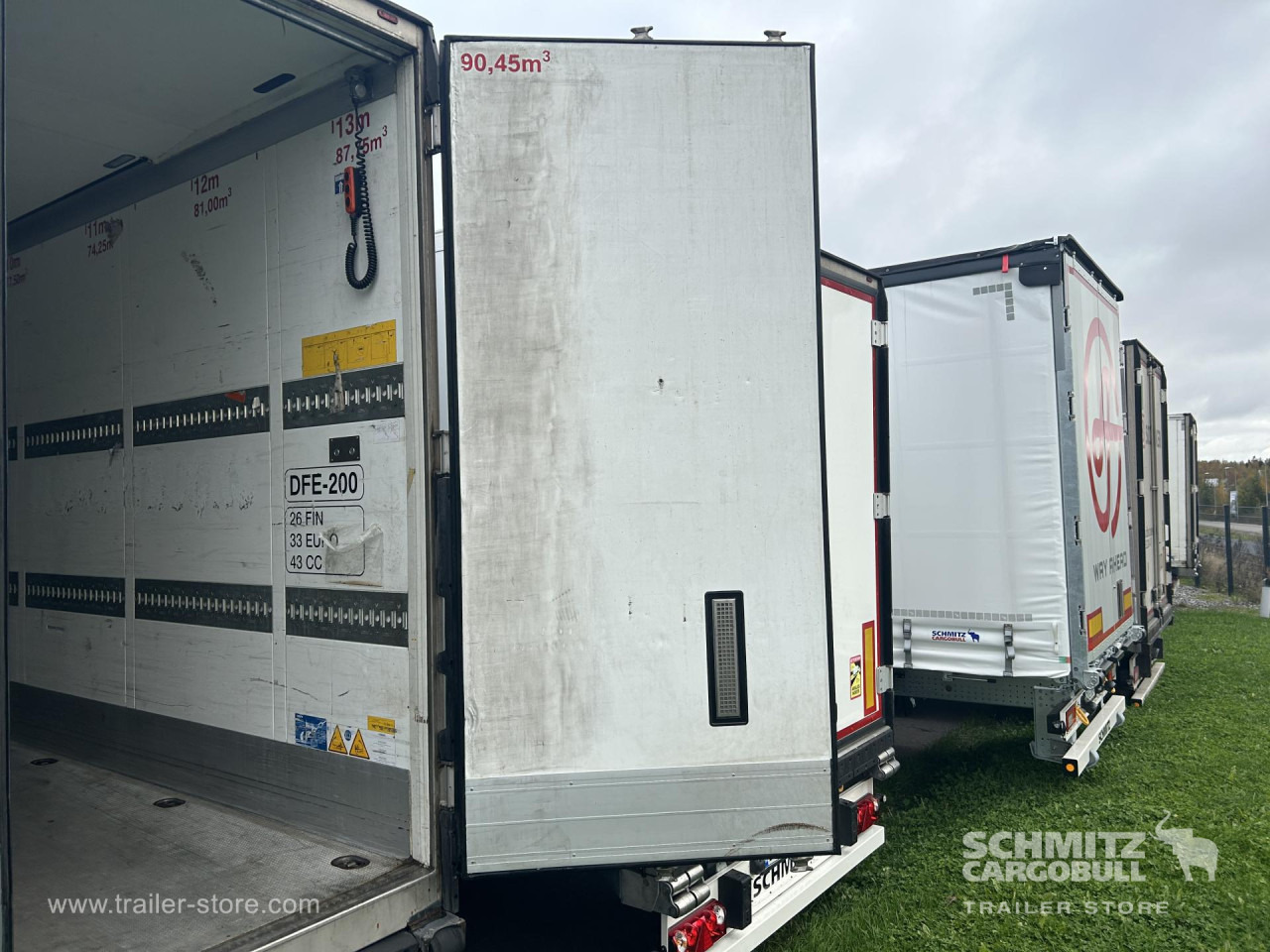 SCHMITZ Reefer Multitemp Taillift - Izotermička poluprikolica: slika 4 SCHMITZ Reefer Multitemp Taillift - Izotermička poluprikolica: slika 4