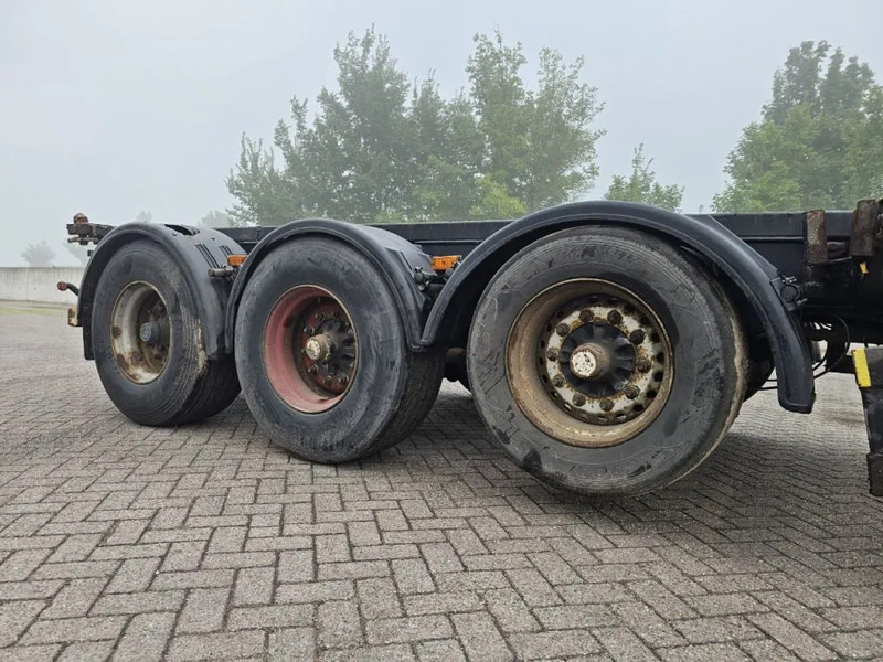 Poluprikolica za prevoz kontejnera/ Poluprikolica sa promenjivim sandukom Broshuis MFCC Multi - Lifting axle - 2x20FT / 40FTHC / 45FTHC: slika 8 Poluprikolica za prevoz kontejnera/ Poluprikolica sa promenjivim sandukom Broshuis MFCC Multi - Lifting axle - 2x20FT / 40FTHC / 45FTHC: slika 8
