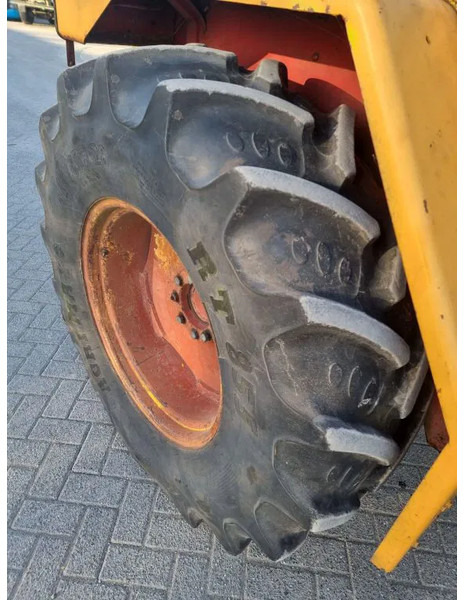 Traktor John Deere JD410: slika 17 Traktor John Deere JD410: slika 17