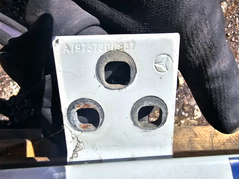 Mercedes-Benz Deur rechts mercedes actros A/97872000887 - Vrata i delovi za Kamion: slika 2 Mercedes-Benz Deur rechts mercedes actros A/97872000887 - Vrata i delovi za Kamion: slika 2