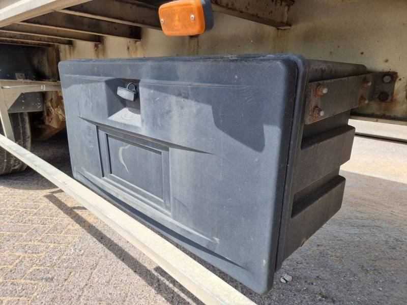 Plato poluprikolica Titan Mercedes Axle - Disc brakes: slika 16 Plato poluprikolica Titan Mercedes Axle - Disc brakes: slika 16