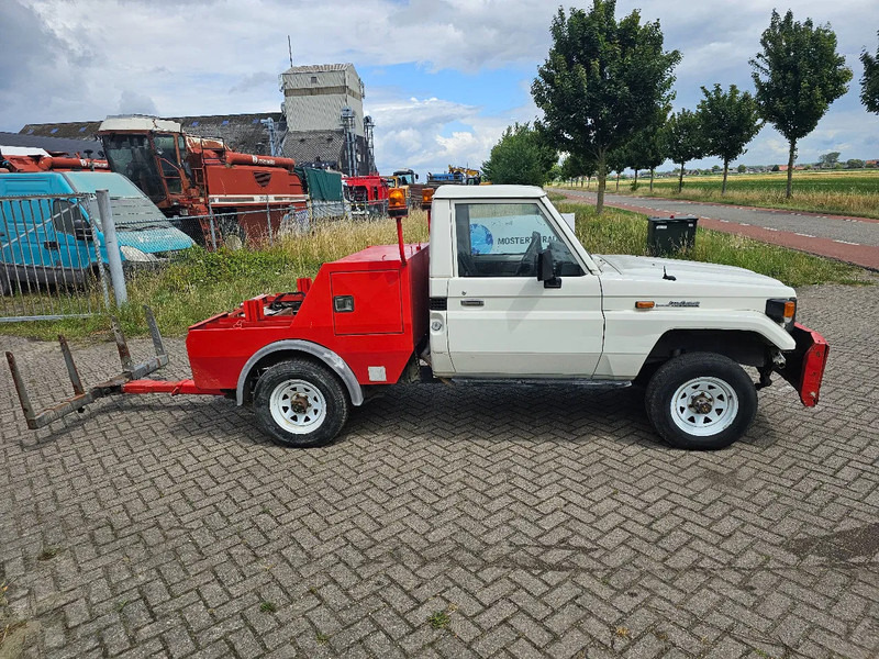 Toyota Land Cruiser LB71MOD - SUV: slika 4 Toyota Land Cruiser LB71MOD - SUV: slika 4