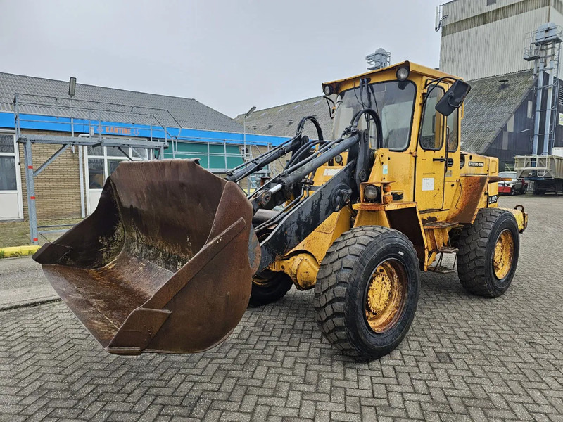 Volvo L50 - Utovarivač točkaš: slika 1 Volvo L50 - Utovarivač točkaš: slika 1