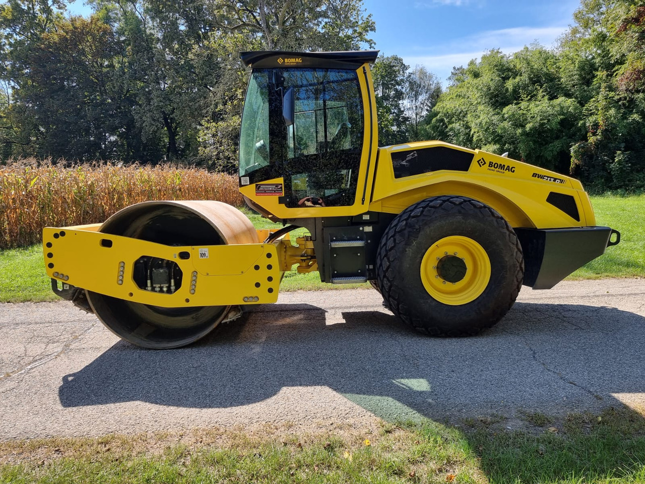BOMAG BW 213 D-5 PL - Valjak: slika 1 BOMAG BW 213 D-5 PL - Valjak: slika 1