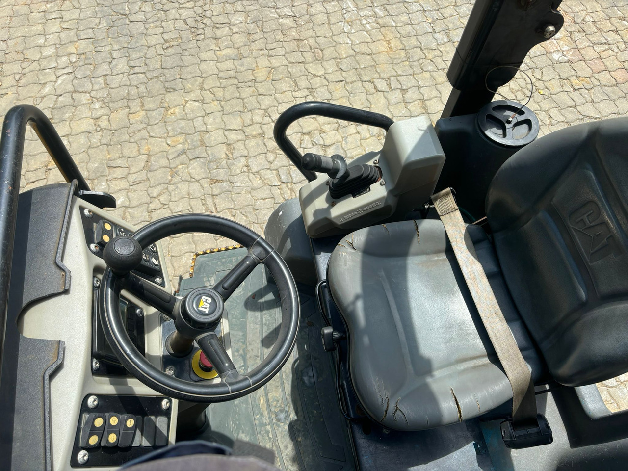 Mini valjak CATERPILLAR CB 4 B: slika 7 Mini valjak CATERPILLAR CB 4 B: slika 7