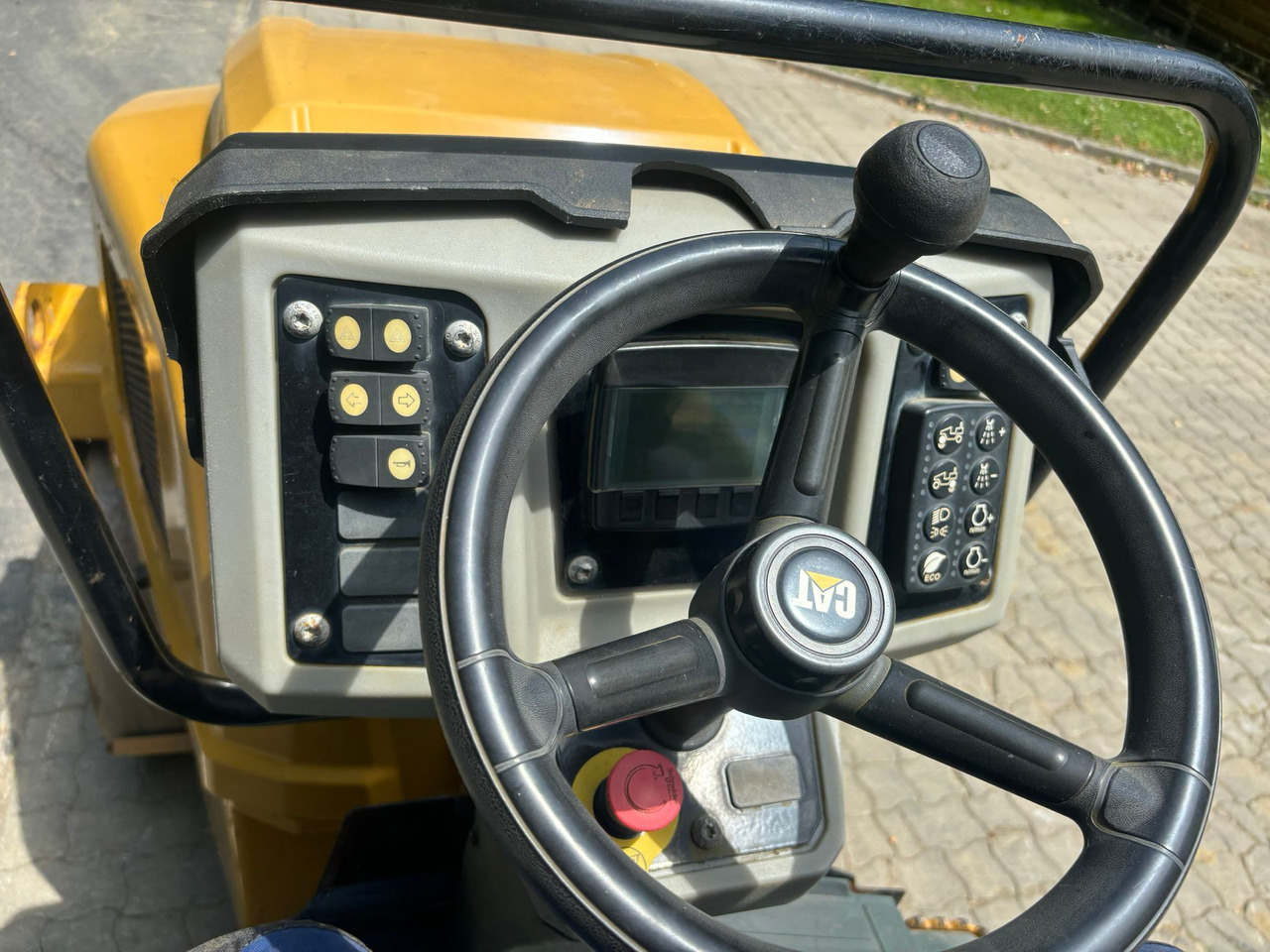 Mini valjak CATERPILLAR CB 4 B: slika 8 Mini valjak CATERPILLAR CB 4 B: slika 8