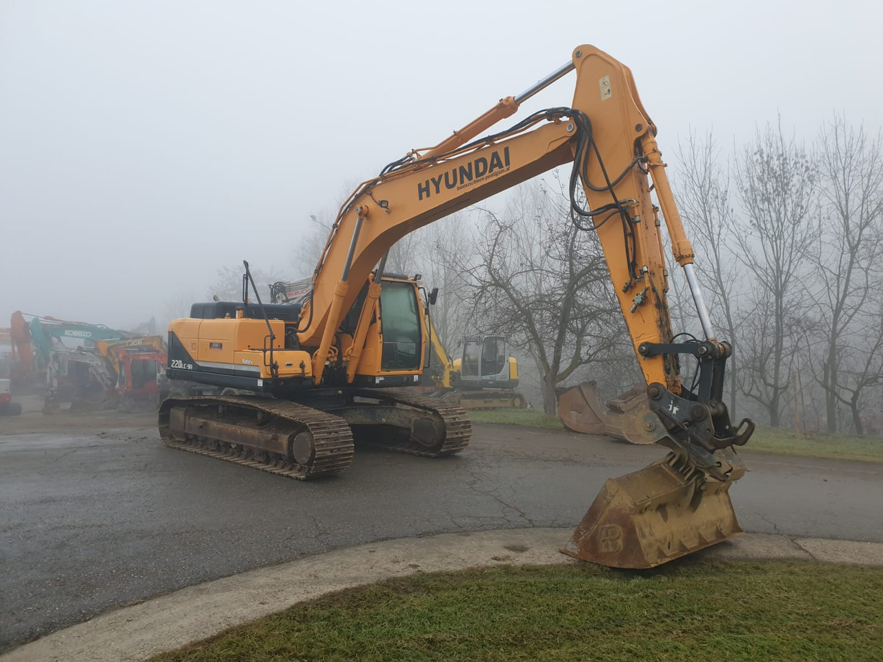 Hyundai R 220 LC-9A - Bager guseničar: slika 4 Hyundai R 220 LC-9A - Bager guseničar: slika 4