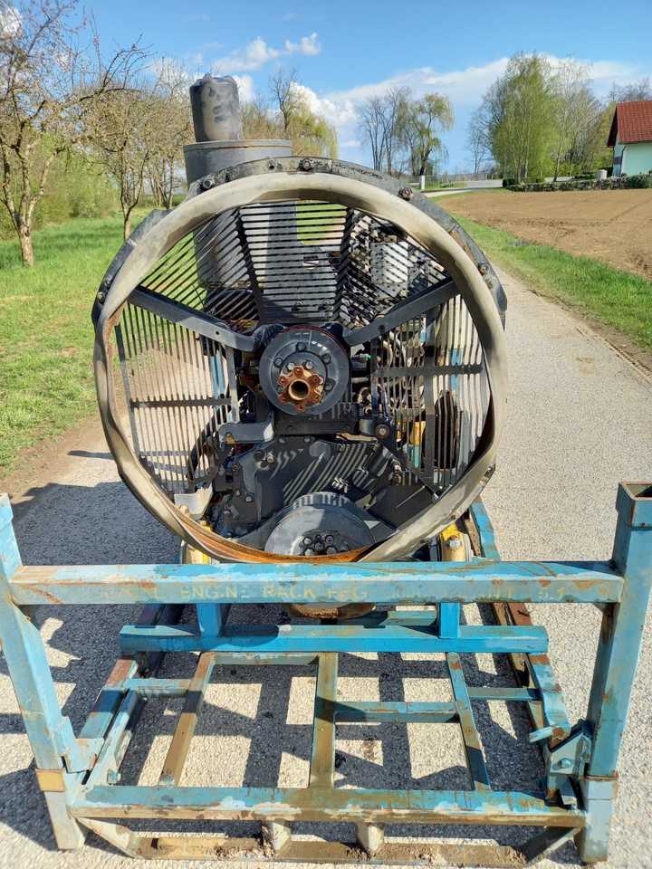 KOMATSU S6D125E-2 - Motor za Buldožer: slika 2 KOMATSU S6D125E-2 - Motor za Buldožer: slika 2