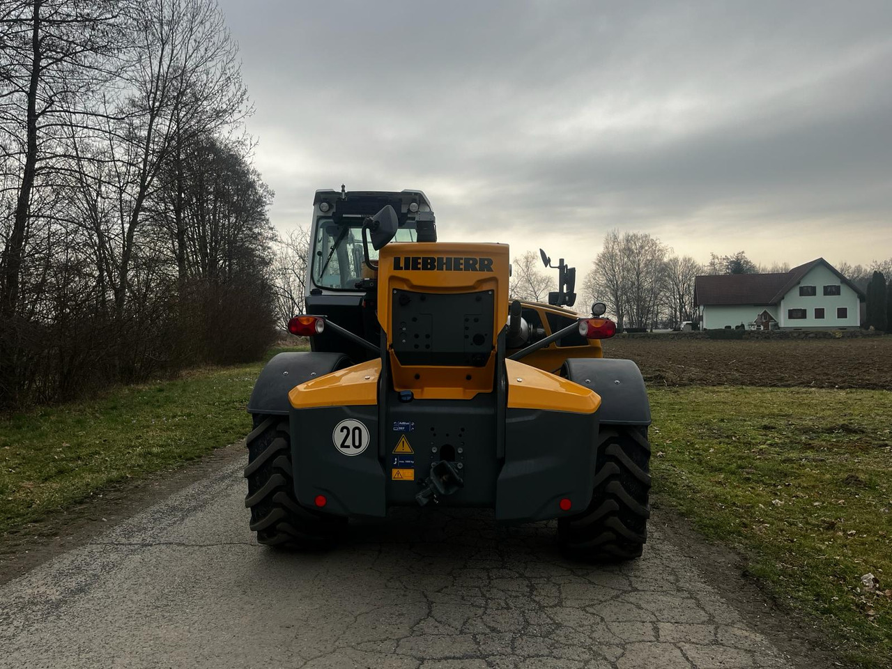 Teleskopski utovarivač na točkovima LIEBHERR T 60-9s: slika 6