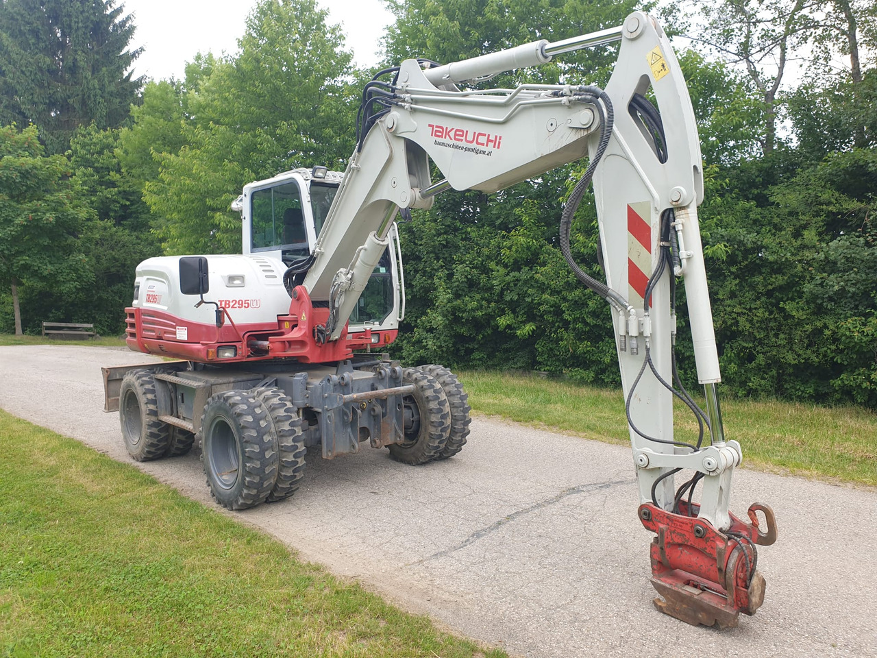 TAKEUCHI TB 295W - Bager točkaš: slika 4 TAKEUCHI TB 295W - Bager točkaš: slika 4