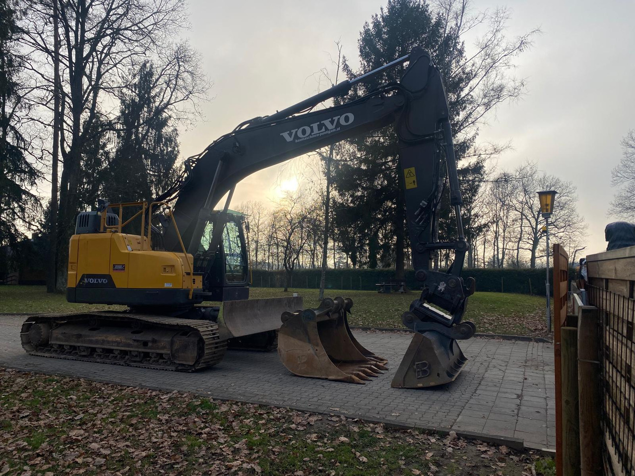 VOLVO ECR 235 EL - Bager guseničar: slika 5 VOLVO ECR 235 EL - Bager guseničar: slika 5