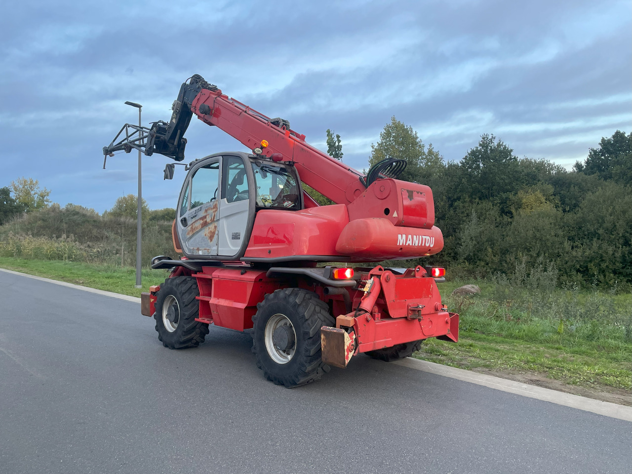 MANITOU MRT2150 - Teleskopski utovarivač na točkovima: slika 4 MANITOU MRT2150 - Teleskopski utovarivač na točkovima: slika 4