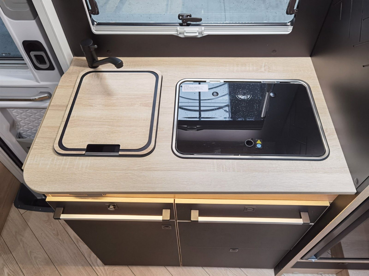 Poluintegrisani kamper Chausson 627 TITANIUM / - 2026 - / EINZELBETTEN & HUBBETT: slika 19