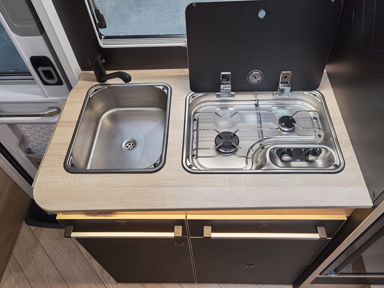 Poluintegrisani kamper Chausson 627 TITANIUM / - 2026 - / EINZELBETTEN & HUBBETT: slika 18