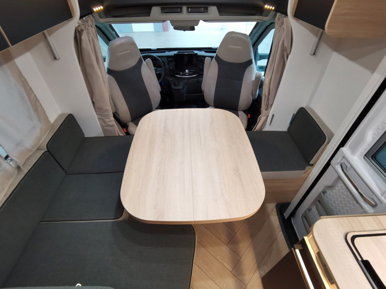 Poluintegrisani kamper Chausson 627 TITANIUM / - 2026 - / EINZELBETTEN & HUBBETT: slika 15