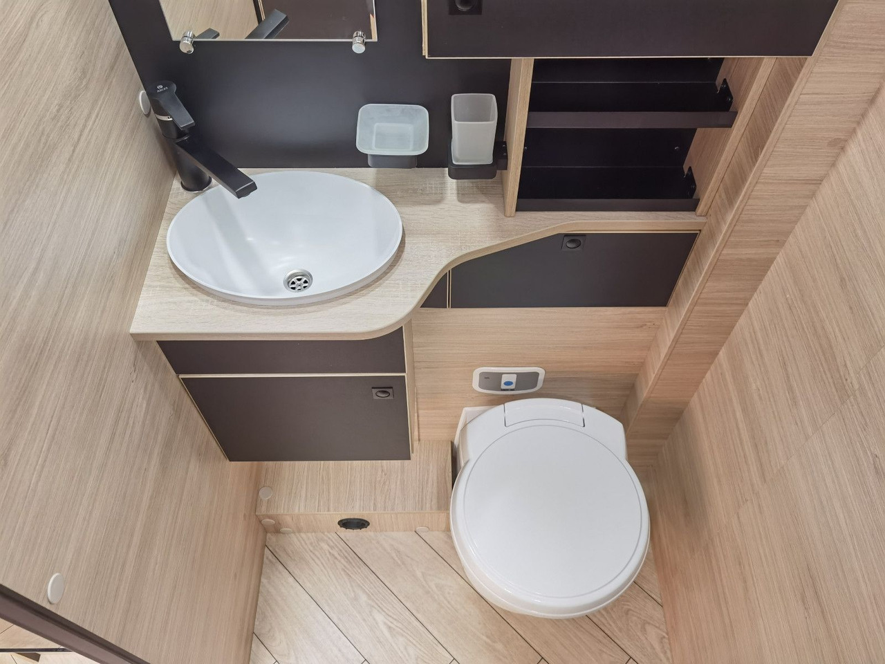 Poluintegrisani kamper Chausson 640 TITANIUM /- 2026 - / XXL - HUBBETT & RAUMBAD: slika 15