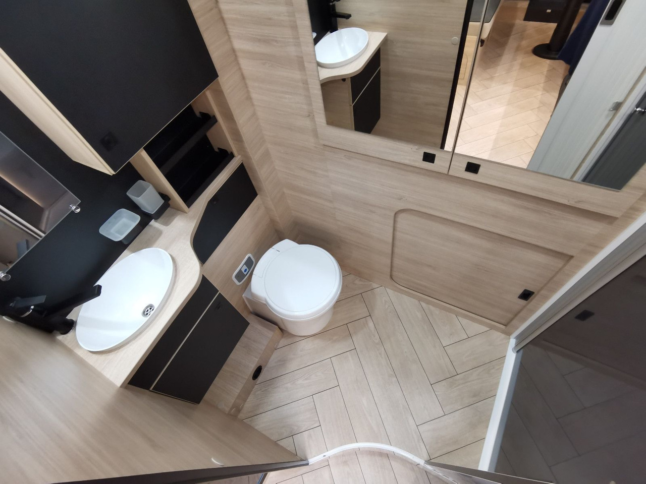 Poluintegrisani kamper Chausson 640 TITANIUM /- 2026 - / XXL - HUBBETT & RAUMBAD: slika 14