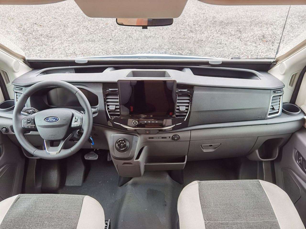 Chausson 640 TITANIUM / MODELL 2026 / 165PS / XXL-HUBBETT - Poluintegrisani kamper: slika 5 Chausson 640 TITANIUM / MODELL 2026 / 165PS / XXL-HUBBETT - Poluintegrisani kamper: slika 5