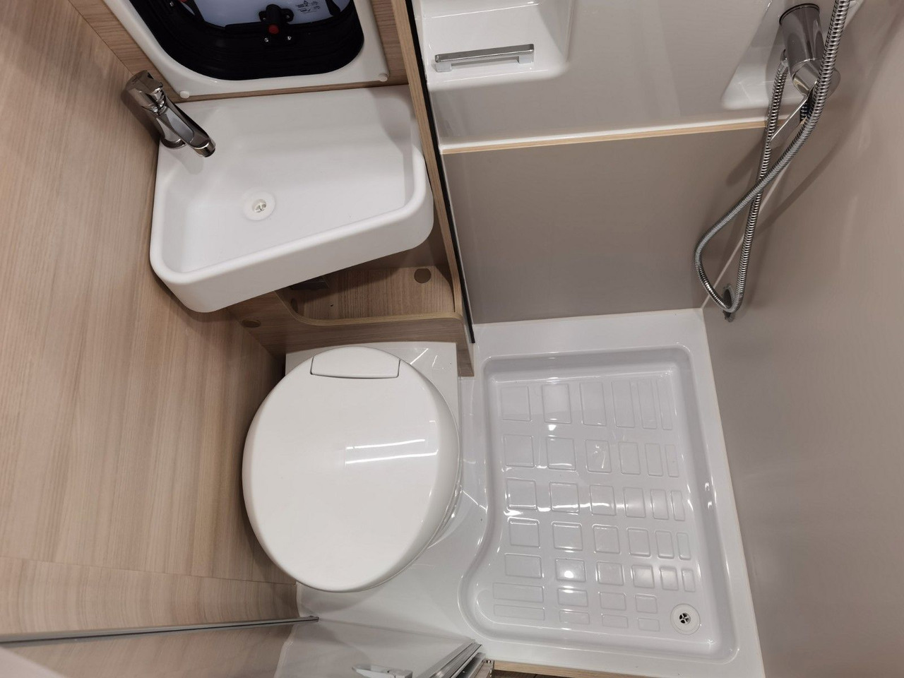 Kamp kombi Chausson V690 SPORT LINE / -2026- / XXL-HUBBETT E-BIKE GA: slika 20 Kamp kombi Chausson V690 SPORT LINE / -2026- / XXL-HUBBETT E-BIKE GA: slika 20