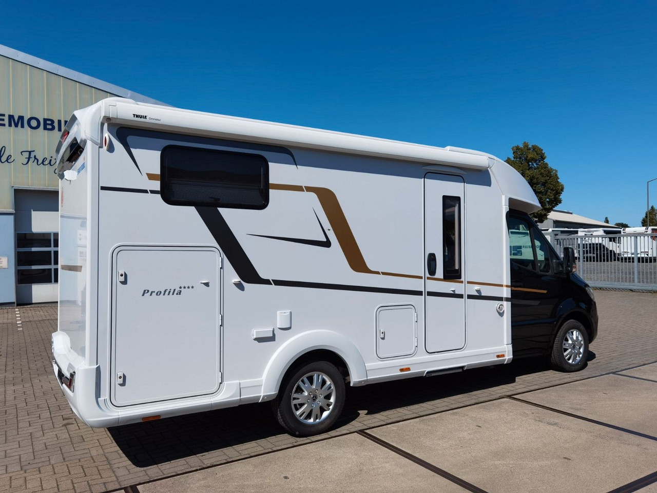 Eura Mobil PROFILA T 696 EB /-2025-/ S-PAKET / EINZELBETTEN - Poluintegrisani kamper: slika 4 Eura Mobil PROFILA T 696 EB /-2025-/ S-PAKET / EINZELBETTEN - Poluintegrisani kamper: slika 4