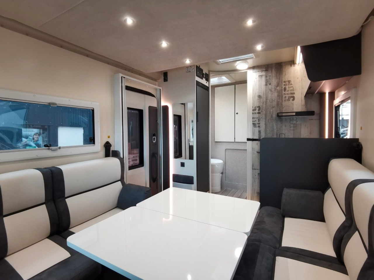 Poluintegrisani kamper Forster T 639 LF /-2026- / 165 PS-8G / HUBBETT & RAUMBAD: slika 16