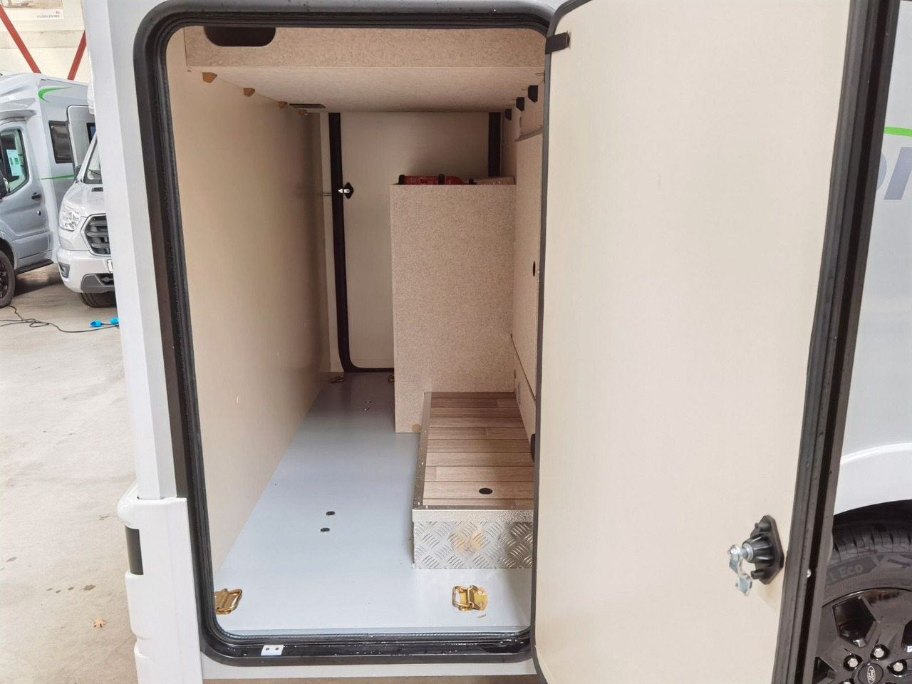 Poluintegrisani kamper Forster T 639 LF /-2026- / 165 PS-8G / HUBBETT & RAUMBAD: slika 12