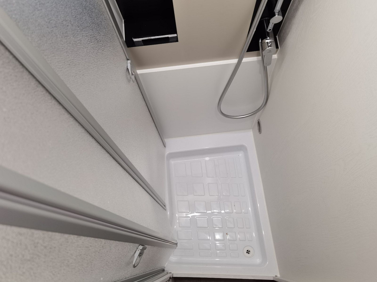 Kamp kombi Karmann DAVIS 590 LIFESTYLE / MODELL 2026 / AUFSTELLDACH: slika 29 Kamp kombi Karmann DAVIS 590 LIFESTYLE / MODELL 2026 / AUFSTELLDACH: slika 29