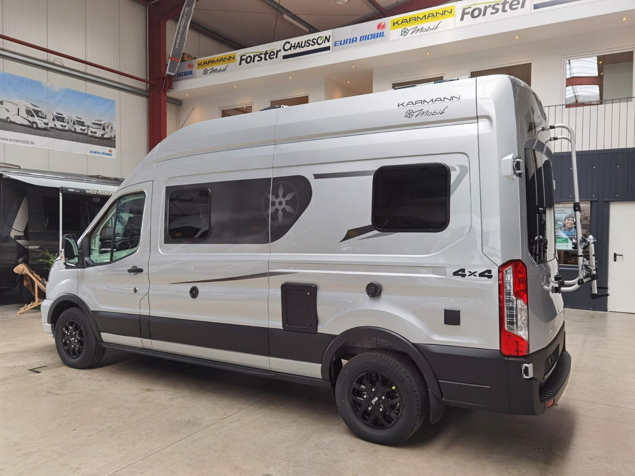 Karmann DEXTER 560 / 170PS - 4x4 / SOLAR & MARKISE & ALU - Kamp kombi: slika 5 Karmann DEXTER 560 / 170PS - 4x4 / SOLAR & MARKISE & ALU - Kamp kombi: slika 5