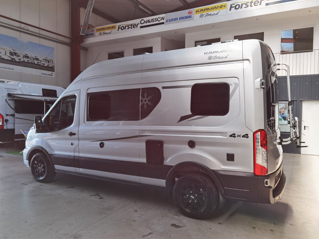 Karmann DEXTER 560 / 170PS - 4x4 / SOLAR & MARKISE & ALU - Kamp kombi: slika 5 Karmann DEXTER 560 / 170PS - 4x4 / SOLAR & MARKISE & ALU - Kamp kombi: slika 5