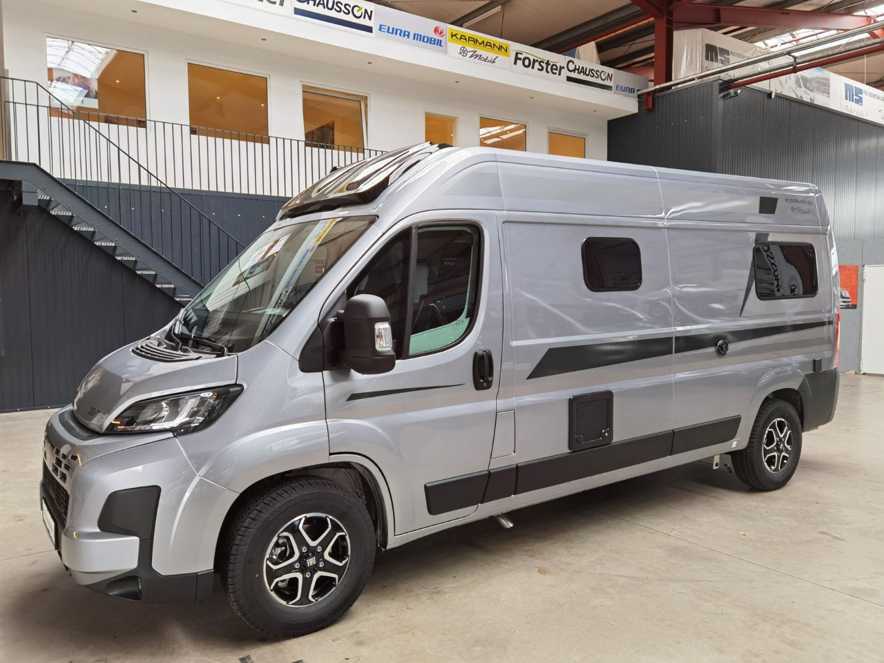 Kamp kombi Karmann DEXTER 600 /- 2026-/ EINZELBETTEN & BAR VERSION: slika 6