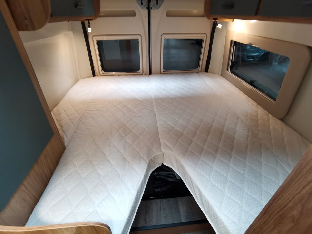 Kamp kombi Karmann DEXTER 600 /- 2026-/ EINZELBETTEN & BAR VERSION: slika 20