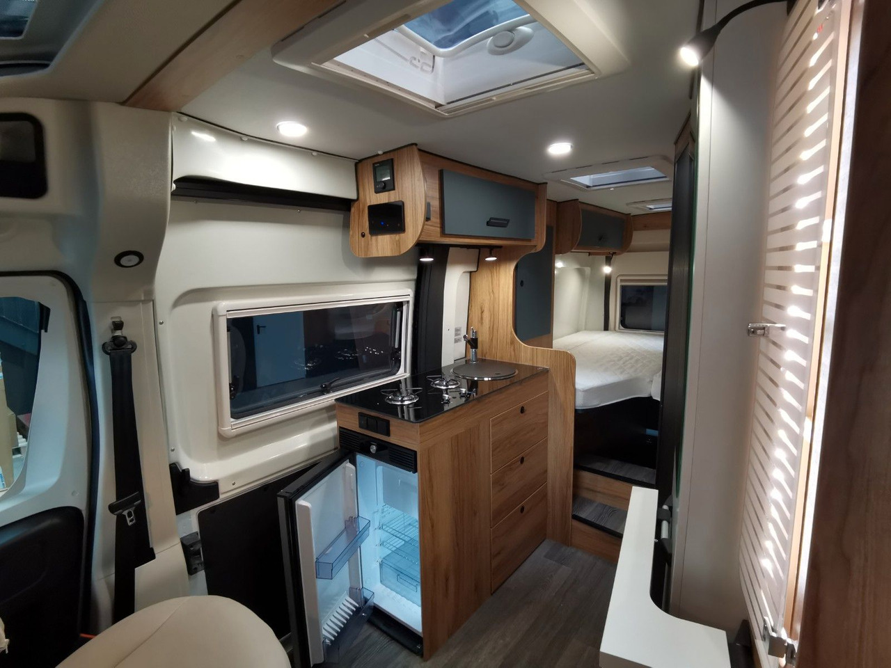 Karmann DEXTER 600 /MODELL 2026/ EINZELBETTEN 5.99M - Kamp kombi: slika 1 Karmann DEXTER 600 /MODELL 2026/ EINZELBETTEN 5.99M - Kamp kombi: slika 1