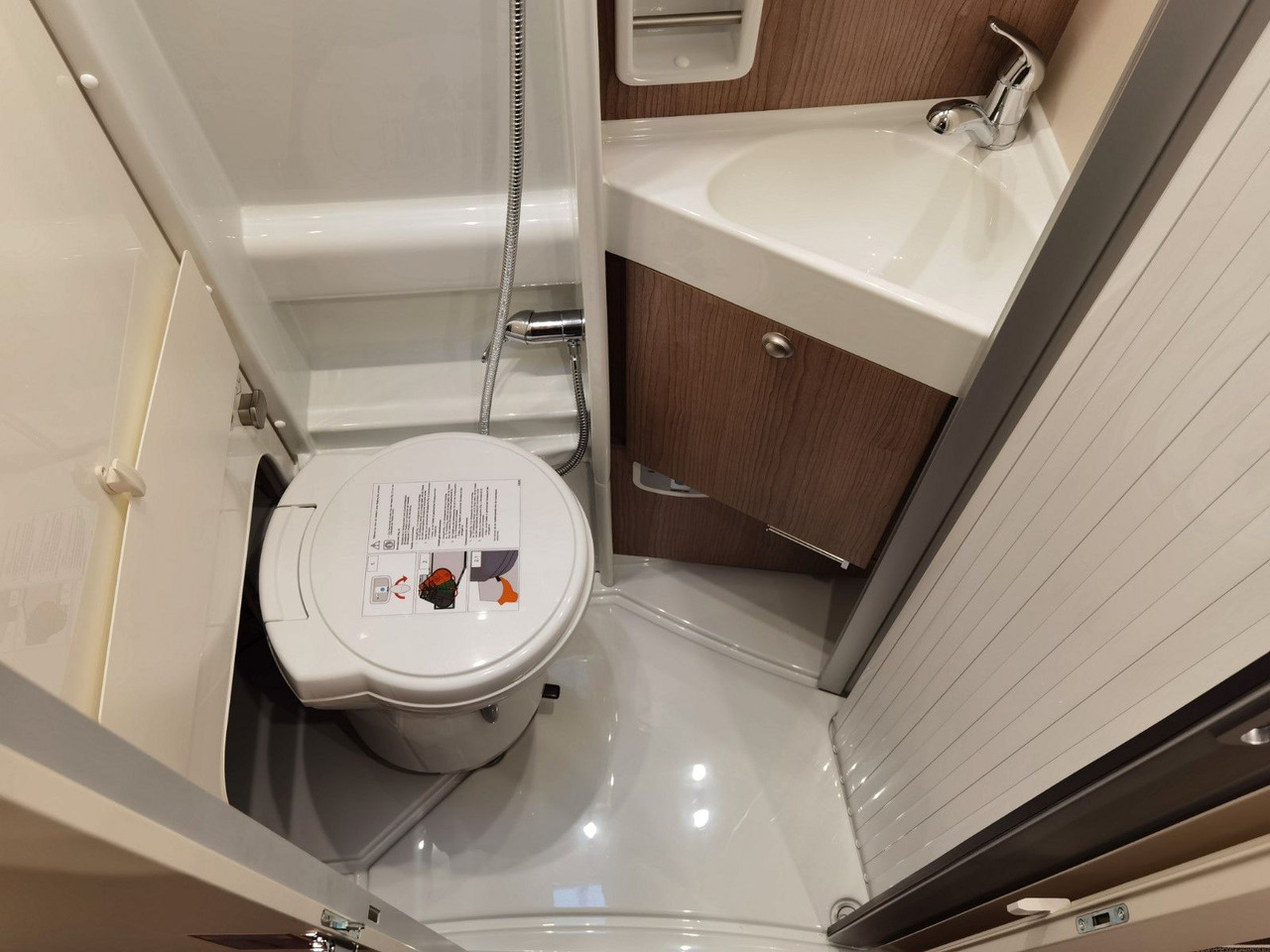 Novu Kamp kombi Malibu VAN DIVERSITY GT- 640 LE K /NAVIGATION & KEYLESS Malibu VAN DIVERSITY GT- 640 LE K /NAVIGATION & KEYLESS: slika 18