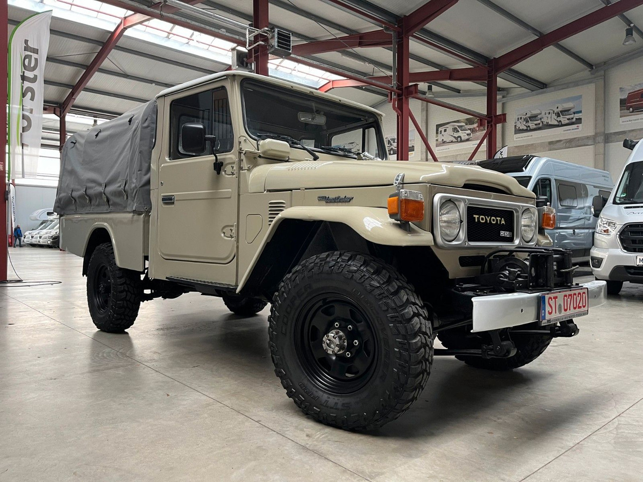 Toyota LAND CRUISER HJ 45 - 3.6l DIESEL / PICK UP - SUV: slika 2 Toyota LAND CRUISER HJ 45 - 3.6l DIESEL / PICK UP - SUV: slika 2