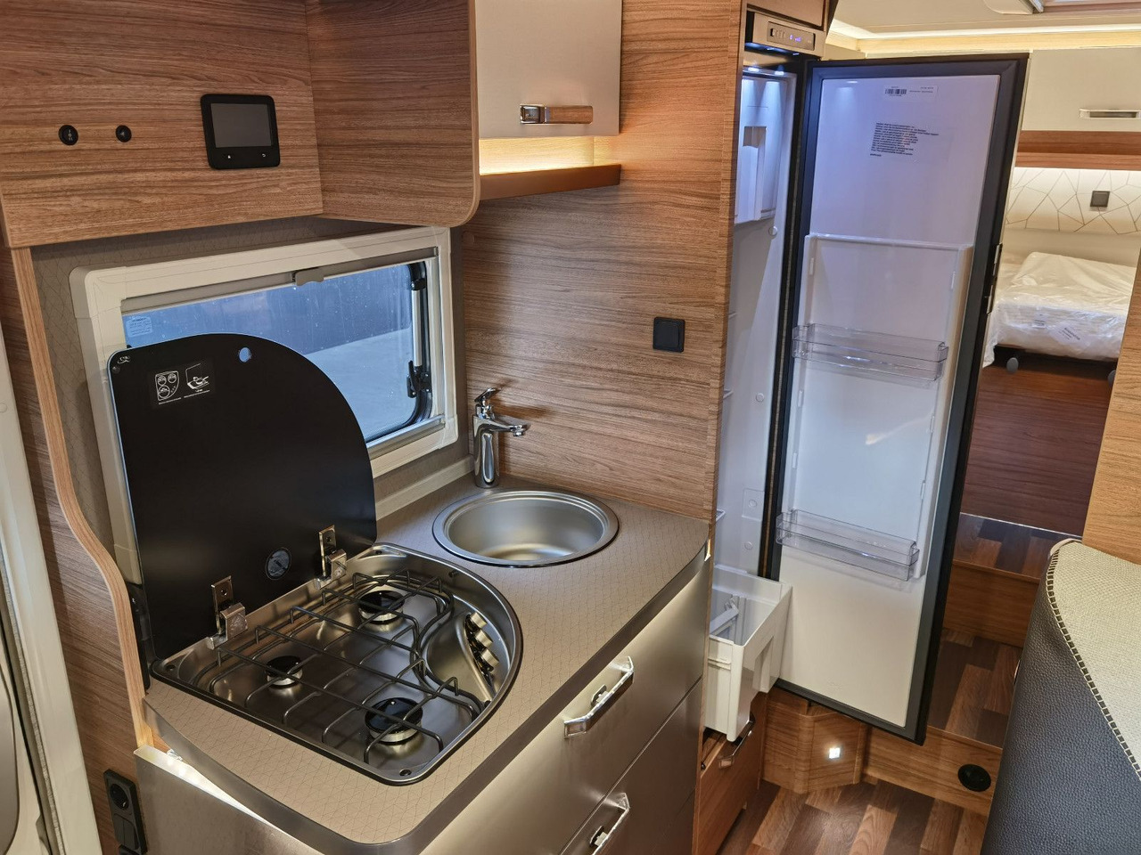 Lizing  Weinsberg CARACOMPACT SUITE 640 MEG PEPPER / - MODELL 2025 Weinsberg CARACOMPACT SUITE 640 MEG PEPPER / - MODELL 2025: slika 17