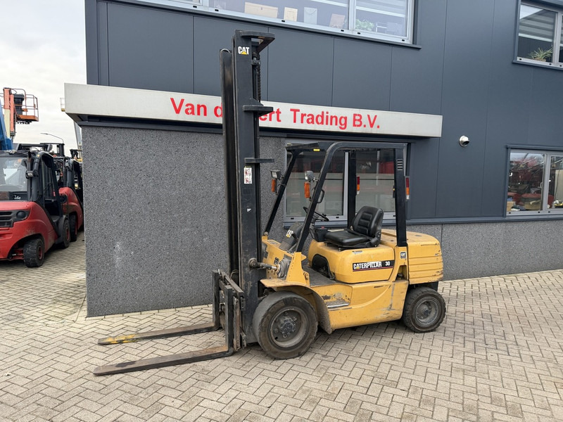 Caterpillar FD30 - Dizel viljuškar: slika 3 Caterpillar FD30 - Dizel viljuškar: slika 3