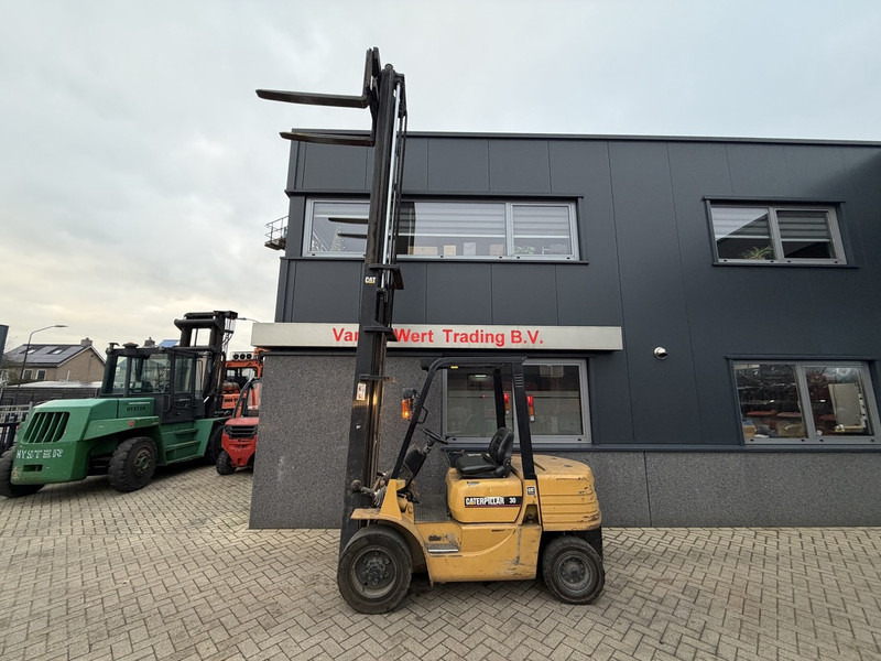 Caterpillar FD30 - Dizel viljuškar: slika 5 Caterpillar FD30 - Dizel viljuškar: slika 5