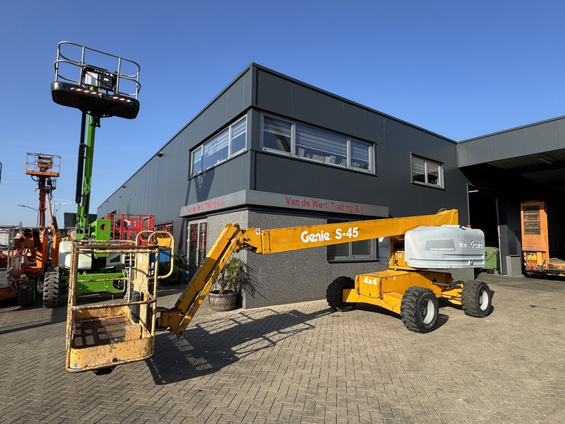Genie S45 4x4 DEUTZ DIESEL 3000uur 15,7M Werkhoogte - Teleskopska platforma: slika 2 Genie S45 4x4 DEUTZ DIESEL 3000uur 15,7M Werkhoogte - Teleskopska platforma: slika 2