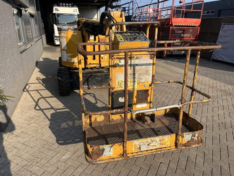 Genie Z-34/22 Knikarmhoogwerker 12.5M werkhoogte 4X4 Kubota Diesel 2002 - Zglobna platforma: slika 5 Genie Z-34/22 Knikarmhoogwerker 12.5M werkhoogte 4X4 Kubota Diesel 2002 - Zglobna platforma: slika 5