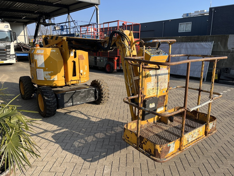 Genie Z-34/22 Knikarmhoogwerker 12.5M werkhoogte 4X4 Kubota Diesel 2002 - Zglobna platforma: slika 4 Genie Z-34/22 Knikarmhoogwerker 12.5M werkhoogte 4X4 Kubota Diesel 2002 - Zglobna platforma: slika 4
