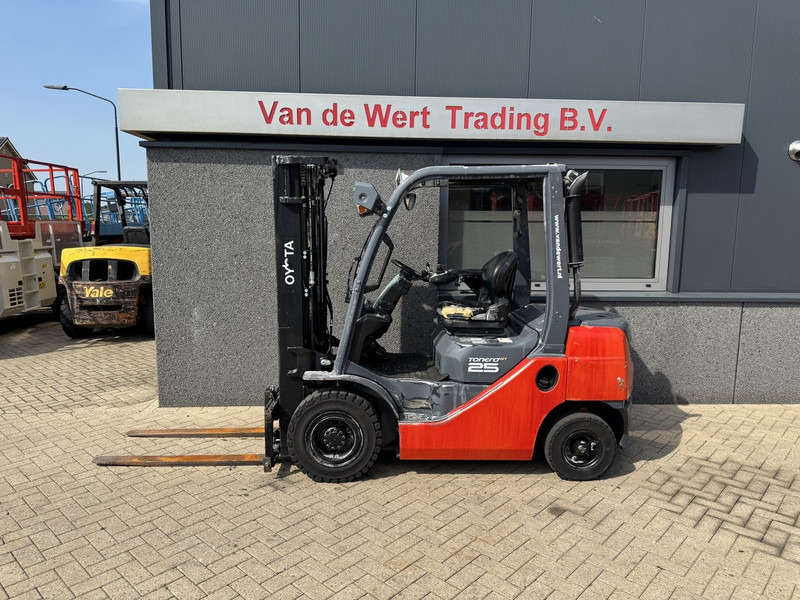 Toyota 06-8FDF25 Triplo 470 Freelift / Sideshift Diesel 2020 - Dizel viljuškar: slika 1 Toyota 06-8FDF25 Triplo 470 Freelift / Sideshift Diesel 2020 - Dizel viljuškar: slika 1