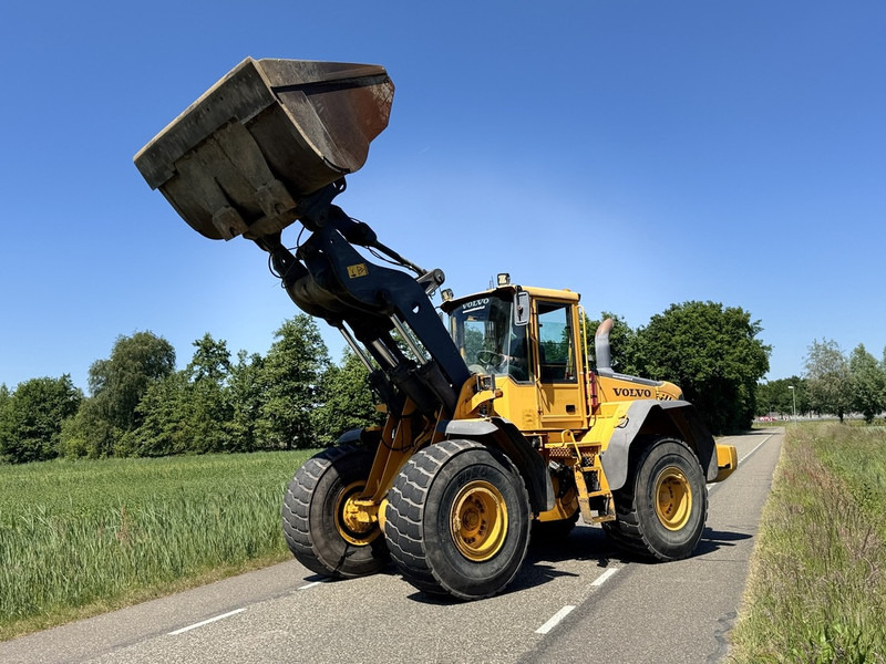 Volvo L110E - Shovel - Wheelloader - 2005 - 9375 hours - Utovarivač točkaš: slika 4 Volvo L110E - Shovel - Wheelloader - 2005 - 9375 hours - Utovarivač točkaš: slika 4