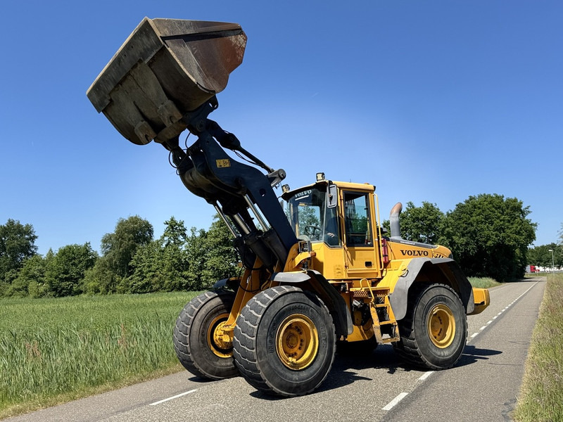 Volvo L110E - Shovel - Wheelloader - 2005 - 9375 hours - Utovarivač točkaš: slika 2 Volvo L110E - Shovel - Wheelloader - 2005 - 9375 hours - Utovarivač točkaš: slika 2