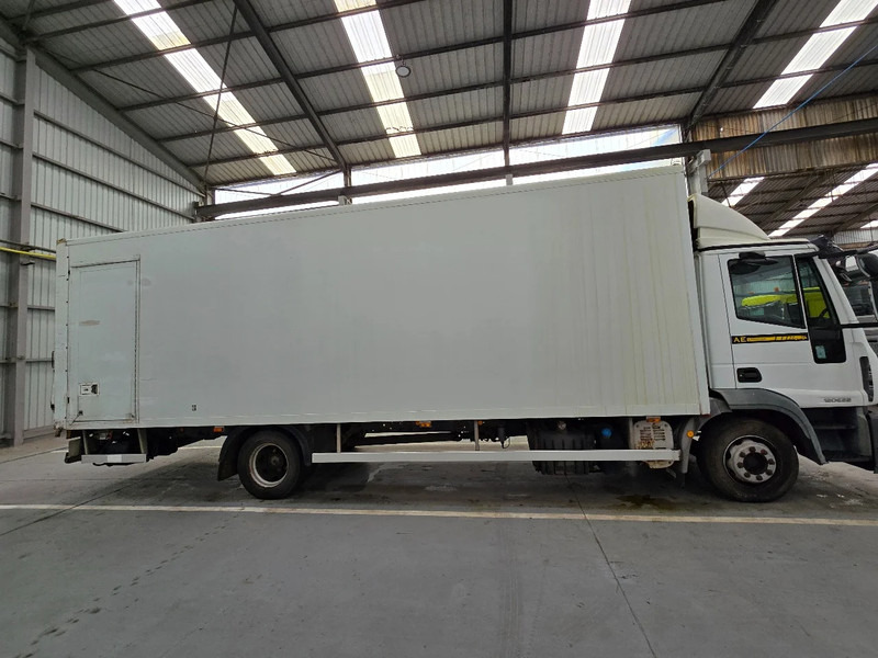 Iveco EuroCargo 120 E22 / MANUEL / EURO 5 / AIRCO - Kamion sa zatvorenim sandukom: slika 4 Iveco EuroCargo 120 E22 / MANUEL / EURO 5 / AIRCO - Kamion sa zatvorenim sandukom: slika 4