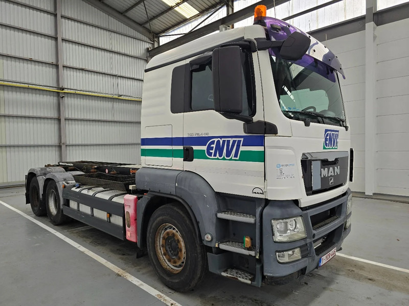 MAN TGS 28.440 6x2 / EURO 5 / AIRCO / LIFTAS / 10 roues - 10 tyres - Kamion sa golom šasijom i zatvorenom kabinom: slika 3 MAN TGS 28.440 6x2 / EURO 5 / AIRCO / LIFTAS / 10 roues - 10 tyres - Kamion sa golom šasijom i zatvorenom kabinom: slika 3