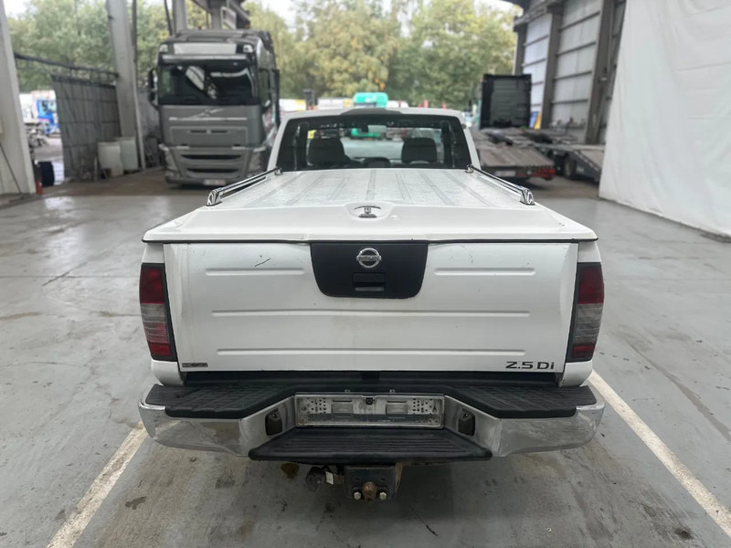 Nissan Navara 2.5 Di / EURO 3 - Automobil: slika 4 Nissan Navara 2.5 Di / EURO 3 - Automobil: slika 4