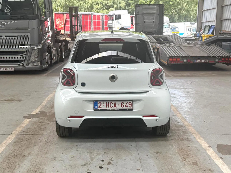 Smart Forfour ONE EQ / 100% ELECTRIC / BRABUS ALLOY WHEELS /EDITION ONE - Automobil: slika 4 Smart Forfour ONE EQ / 100% ELECTRIC / BRABUS ALLOY WHEELS /EDITION ONE - Automobil: slika 4
