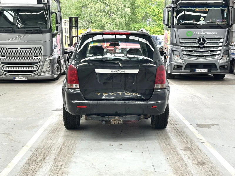 SsangYong Rexton AIRCO / LEATHER / MOTEUR MERCEDES - MERCEDES MOTOR - Automobil: slika 4 SsangYong Rexton AIRCO / LEATHER / MOTEUR MERCEDES - MERCEDES MOTOR - Automobil: slika 4