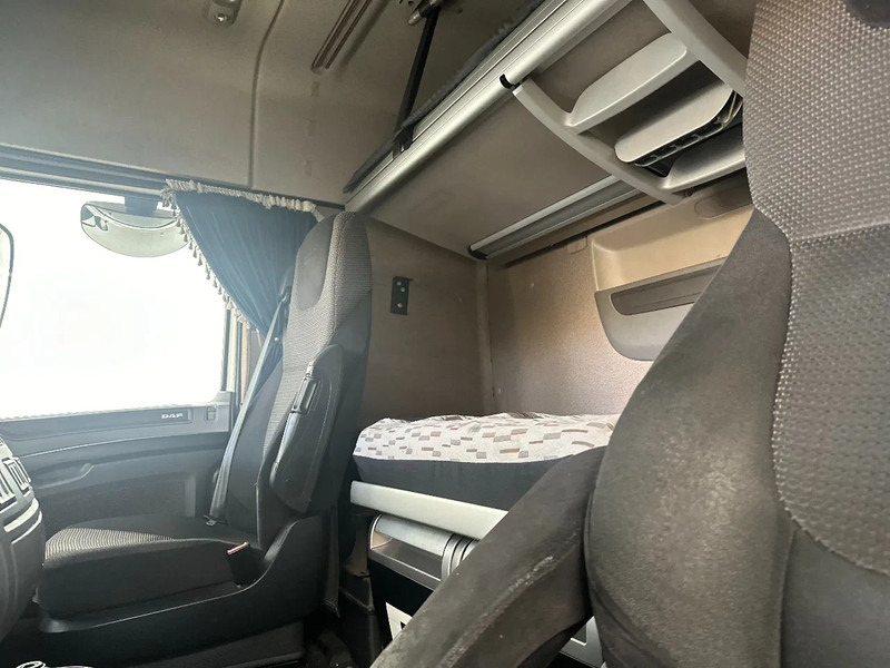 Tegljač DAF XF 106.460 SPACECAB: slika 11